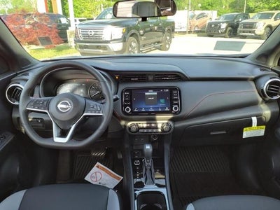 2023 Nissan Kicks SR FWD