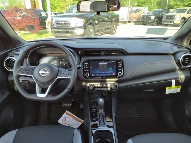 2023 Nissan Kicks SR FWD