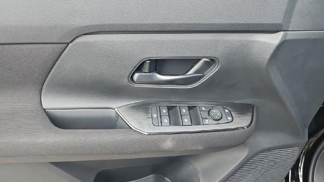 2027 Nissan Kicks S