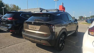 2025 Nissan Kicks SR