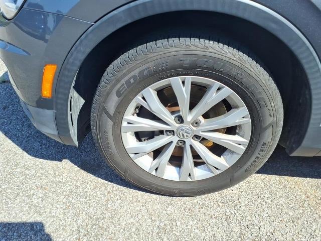 2018 Volkswagen Tiguan SE - Photo 6
