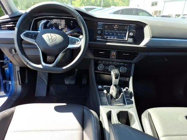 2023 Volkswagen Jetta SE Auto
