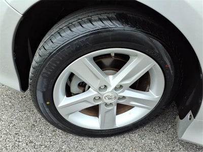 2013 Toyota Camry 4dr Sdn I4 Auto SE (Natl)