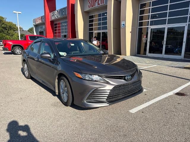 2024 Toyota Camry LE Auto (SE)