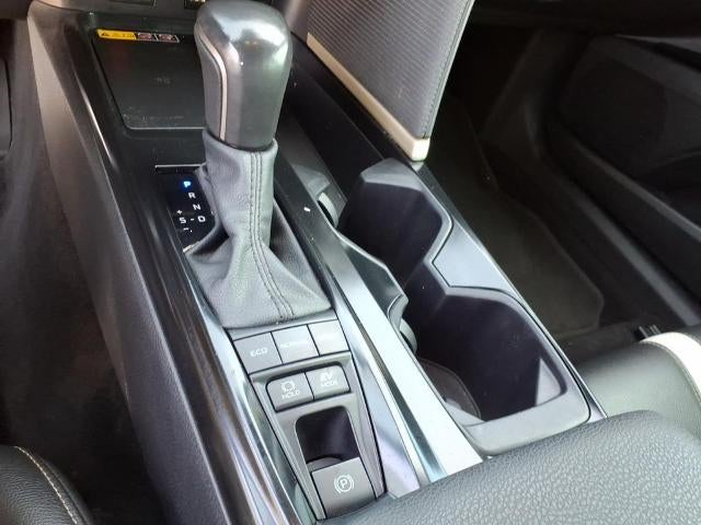 2025 Toyota Camry SE (SE)