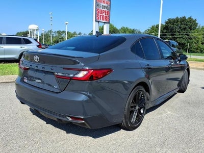 2025 Toyota Camry SE (SE)