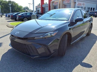 2025 Toyota Camry SE (SE)