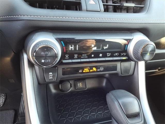 2025 Toyota RAV4 Hybrid LE AWD (Natl)