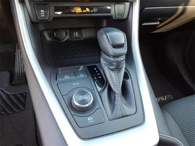 2025 Toyota RAV4 Hybrid LE AWD (Natl)