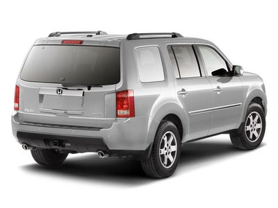 2011 Honda Pilot 4WD Touring with DVD Rear Entertainment System and Navigation