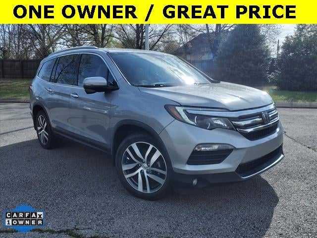2016 Honda Pilot 2WD Touring with DVD Rear Entertainment System and Navigation