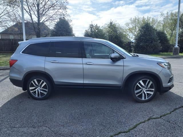 2016 Honda Pilot 2WD Touring with DVD Rear Entertainment System and Navigation