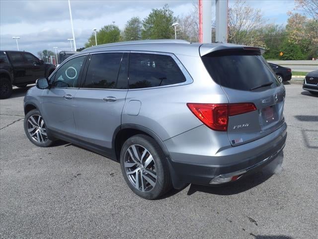 2016 Honda Pilot 2WD Touring with DVD Rear Entertainment System and Navigation