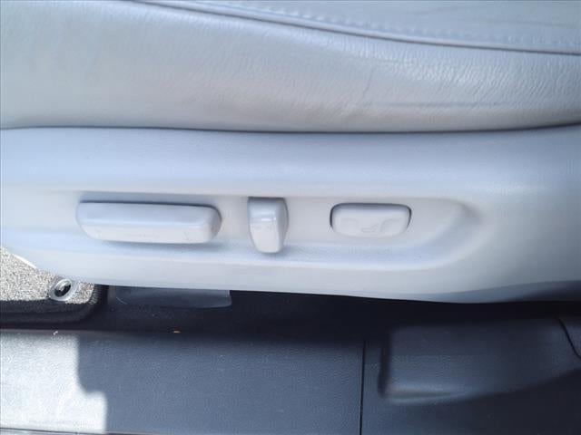 2016 Honda Pilot 2WD Touring with DVD Rear Entertainment System and Navigation