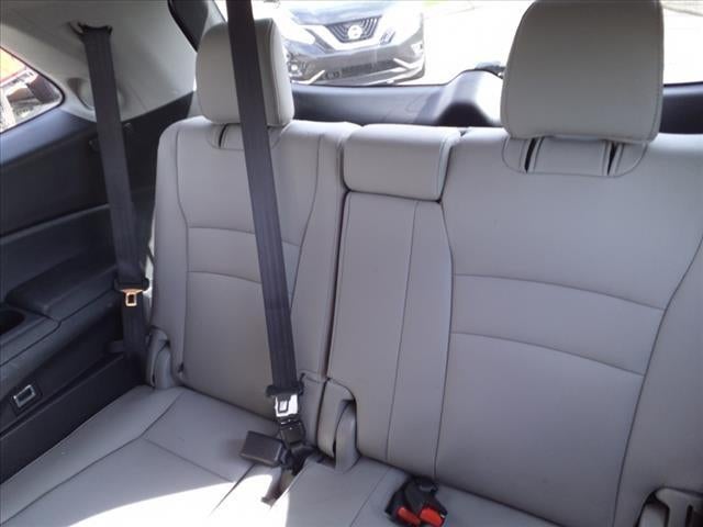 2016 Honda Pilot 2WD Touring with DVD Rear Entertainment System and Navigation