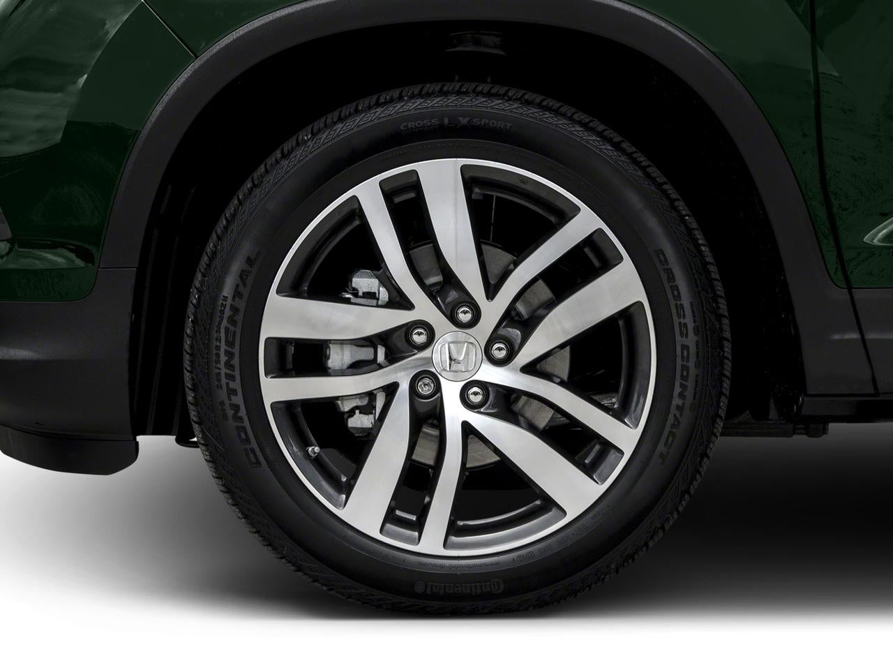 2016 Honda Pilot 2WD Touring with DVD Rear Entertainment System and Navigation