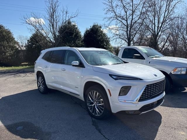 2025 Buick Enclave 4dr Avenir