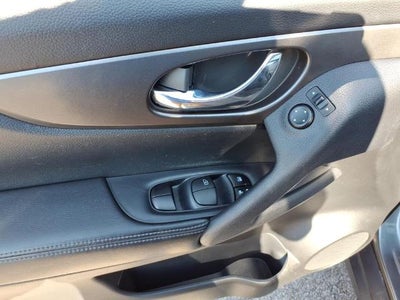 2015 Nissan Rogue FWD 4dr SV
