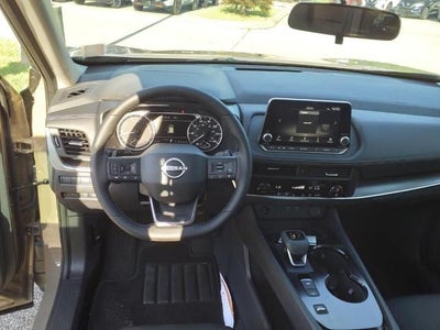 2025 Nissan Rogue FWD SV