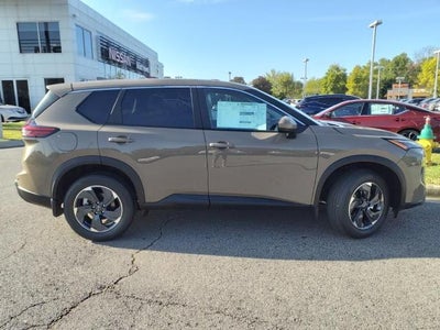 2025 Nissan Rogue FWD SV