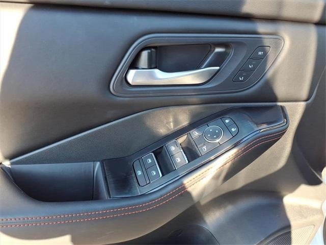 2025 Nissan Rogue Rock Creek®