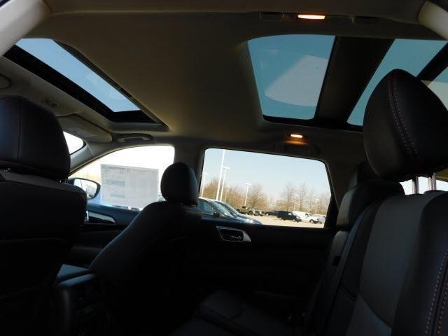 2020 Nissan Pathfinder FWD SL