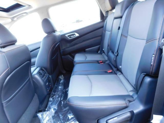 2020 Nissan Pathfinder FWD SL