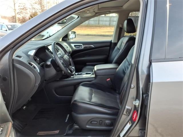 2019 Nissan Pathfinder FWD SL