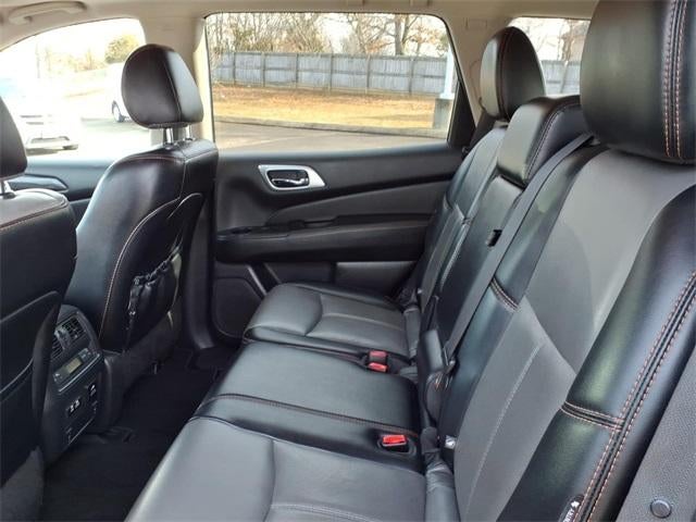 2019 Nissan Pathfinder FWD SL