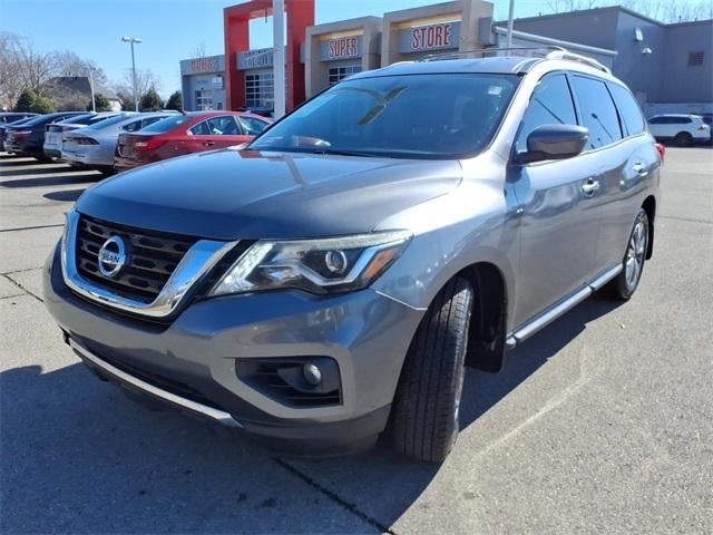 2018 Nissan Pathfinder FWD SV