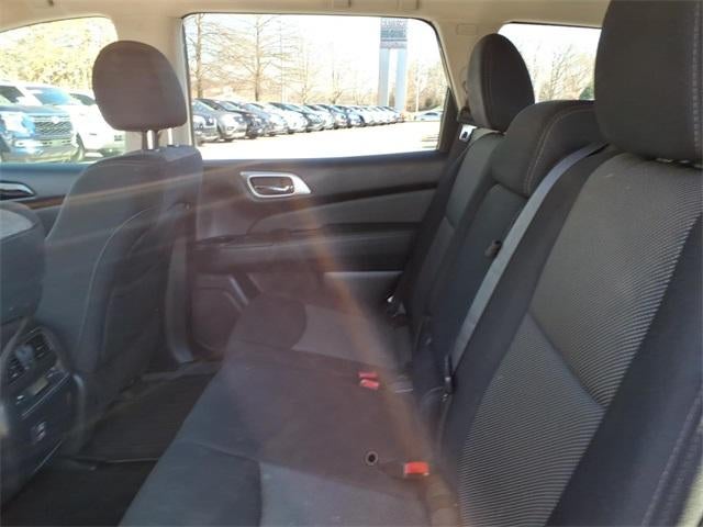 2018 Nissan Pathfinder FWD SV