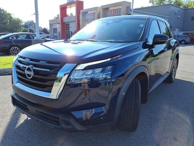 2022 Nissan Pathfinder S