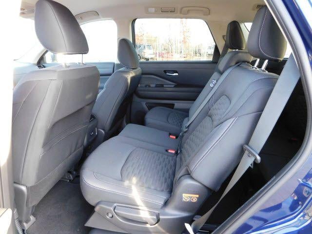 2022 Nissan Pathfinder S