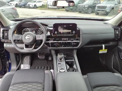 2024 Nissan Pathfinder SV 4WD