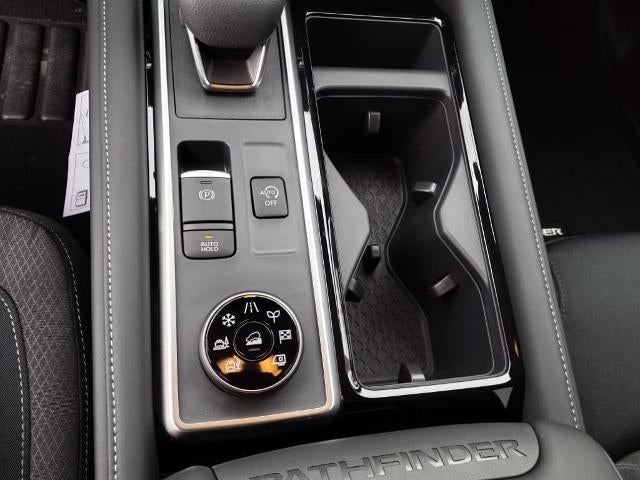 2024 Nissan Pathfinder SV 4WD