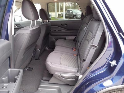 2024 Nissan Pathfinder SV 4WD