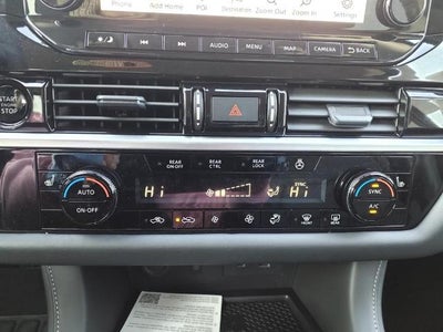 2025 Nissan Pathfinder SL 4WD