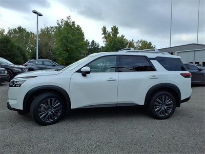 2025 Nissan Pathfinder SL