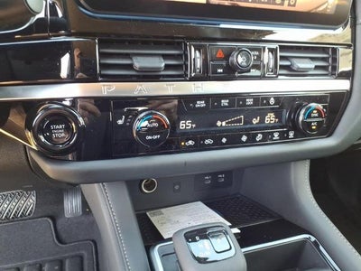 2026 Nissan Pathfinder SL 2WD