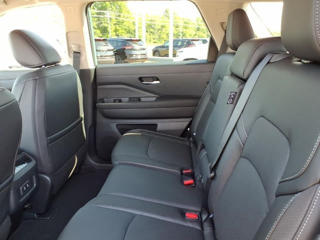 2026 Nissan Pathfinder SL 2WD