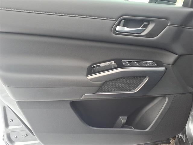 2026 Nissan Pathfinder SL 2WD