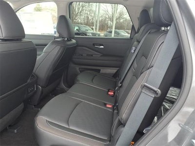 2026 Nissan Pathfinder SL 2WD