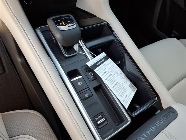 2026 Nissan Pathfinder SL 2WD