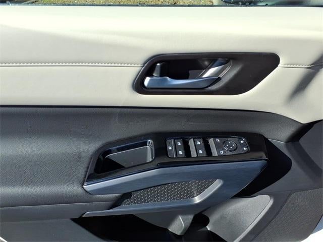 2026 Nissan Pathfinder SL 2WD