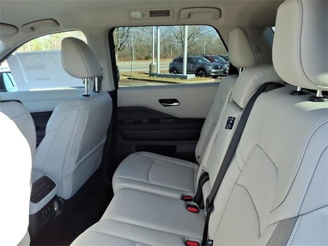 2026 Nissan Pathfinder SL 2WD