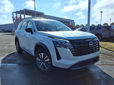 2026 Nissan Pathfinder SL 2WD