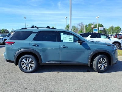 2026 Nissan Pathfinder SL