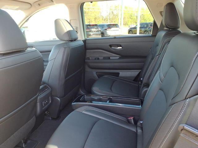 2026 Nissan Pathfinder SL 4WD