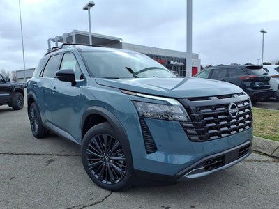 2026 Nissan Pathfinder SL