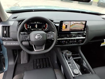 2026 Nissan Pathfinder SL